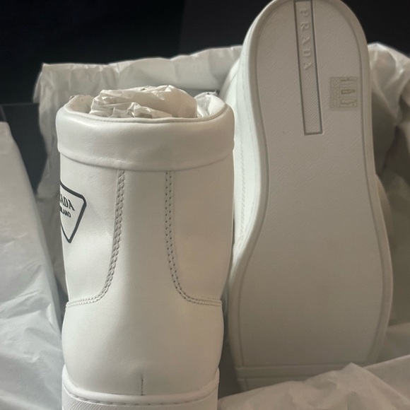 Two pairs of this style - Picture 3 of 3